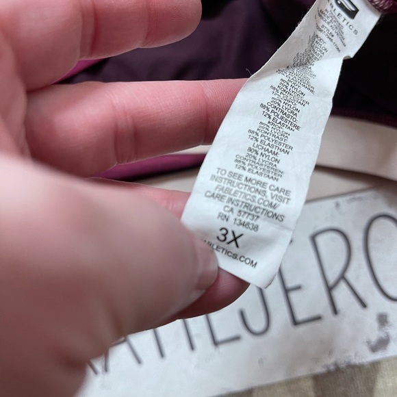 Fabletics 3x sports bra - Picture 2 of 3